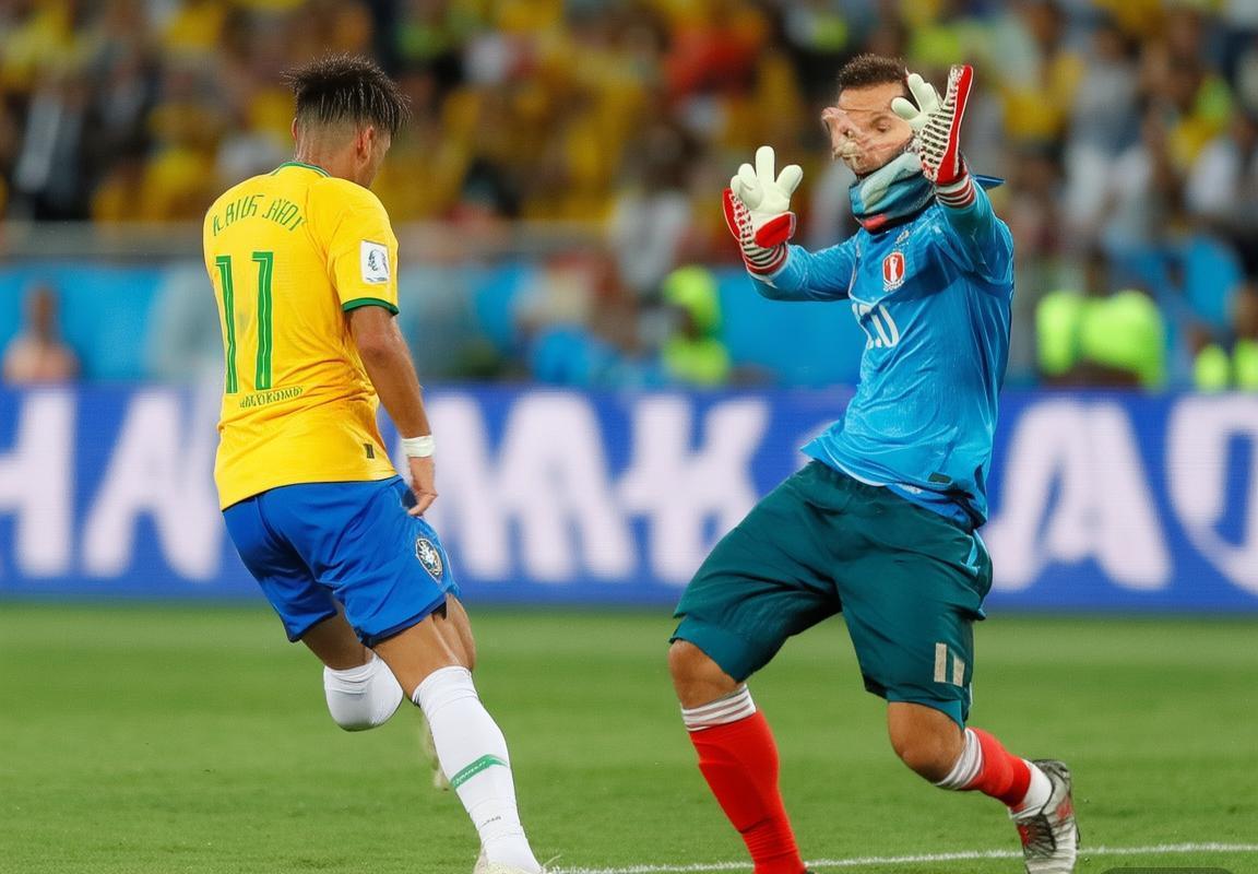 2018世界杯经典对决：巴西VS墨西哥淘汰赛亮点解析(图2)