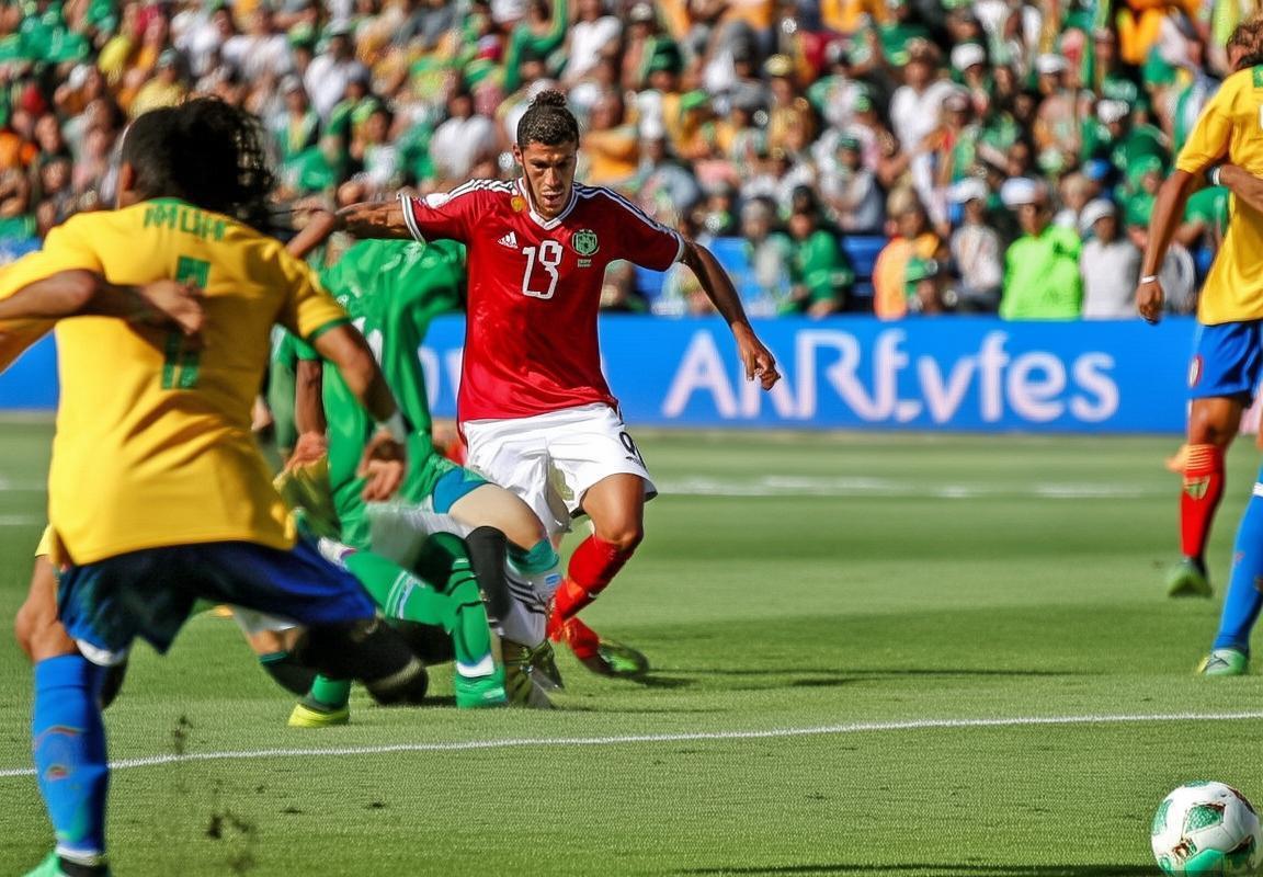 2018世界杯经典对决：巴西VS墨西哥淘汰赛亮点解析(图3)